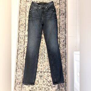 Silver Jeans Avery straight size 24/31 women’s jeans